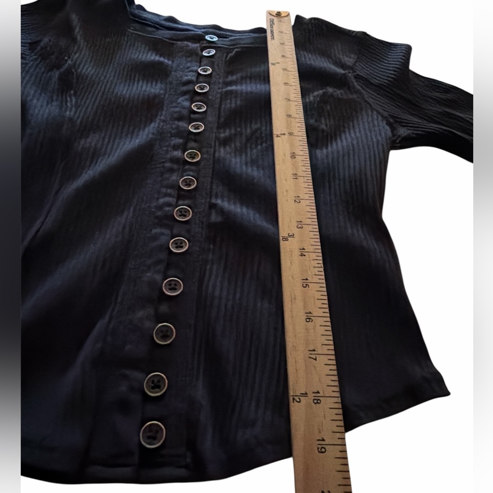 Free People We The Free Daria Cuff Cardi Size Small Black With Red Hearts NEW - Picture 13 of 14
